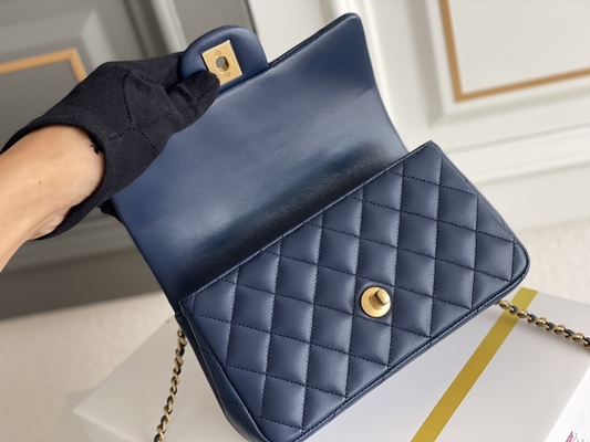 Havyar Chanel Mini Dikdörtgen Havyar 2020 Damarlı Kuzu Derisi ve Altın Rengi Metal