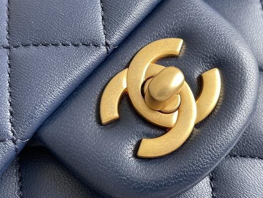 Havyar Chanel Mini Dikdörtgen Havyar 2020 Damarlı Kuzu Derisi ve Altın Rengi Metal