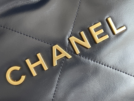 22S Dana Derisi Lacivert Chanel 22 &quot;Çöp Torbası&quot; Küçük El Çantası ODM