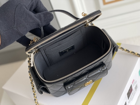 Kuzu Derisi Özel Markalı Çantalar Chanel 22K Vanity Case Çok Cepli