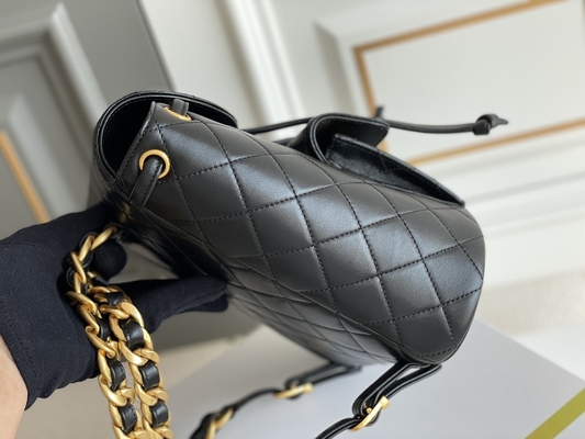 Chanel Deri Kapaklı Tasarımcı Marka Sırt Çantası 1994-1996 Elmas Kapitoneli Kadın