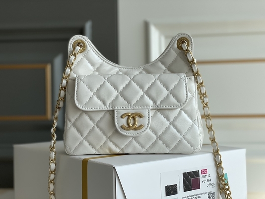 Klasik Beyaz Dana Derisi Preloved Markalı Çanta Zinciri Chanel 2023 Cruise Çantaları