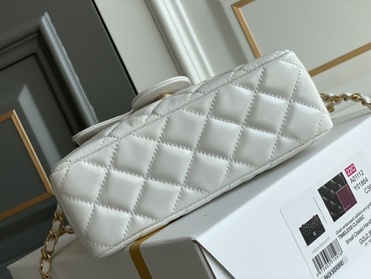 Klasik Beyaz Dana Derisi Preloved Markalı Çanta Zinciri Chanel 2023 Cruise Çantaları