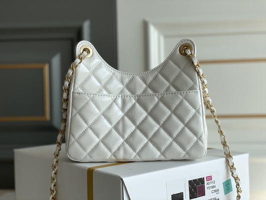 Klasik Beyaz Dana Derisi Preloved Markalı Çanta Zinciri Chanel 2023 Cruise Çantaları