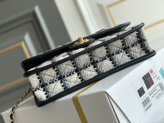 Classic 2WAY Chanel Orta Kapaklı Çanta Messenger Siyah Beyaz Ekose Yün