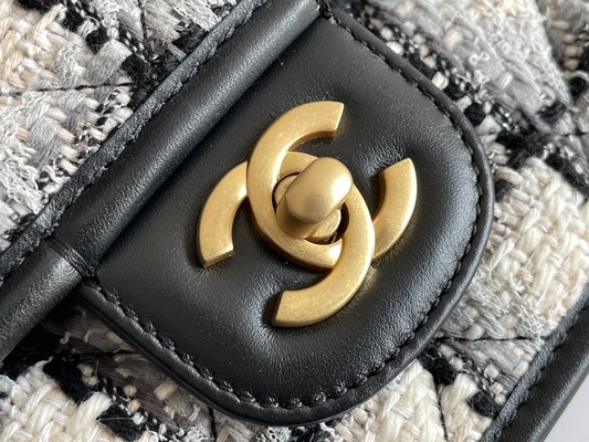 Classic 2WAY Chanel Orta Kapaklı Çanta Messenger Siyah Beyaz Ekose Yün