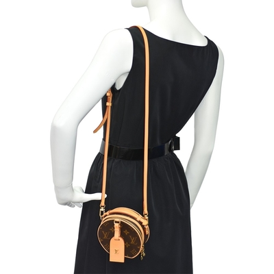 Damarlı Dana Derisi Monogram Kanvas LV Lockme Tender Çanta M44699