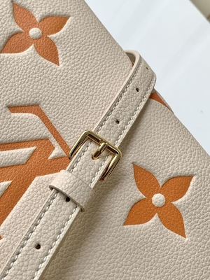 Krem Safran Dev Monogram OnTheGo MM Louis Vuitton IPad Mini için Messenger Çanta