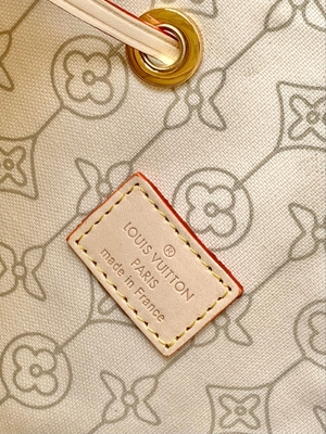 Beyaz Pembe Damier Azur Kanvas LV Markalı Messenger Çanta NéONoé MM Kova Çantası