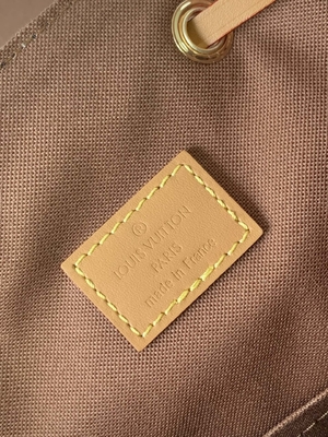 Monogram Shadow Dana Derisi LV Montsouris PM Sırt Çantası Ayrılabilir Tılsım
