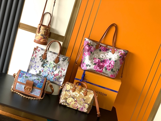 Koltuk Altı Mini Sling Çanta Markalı Louis Vuitton Loop Hobo Çanta 2022