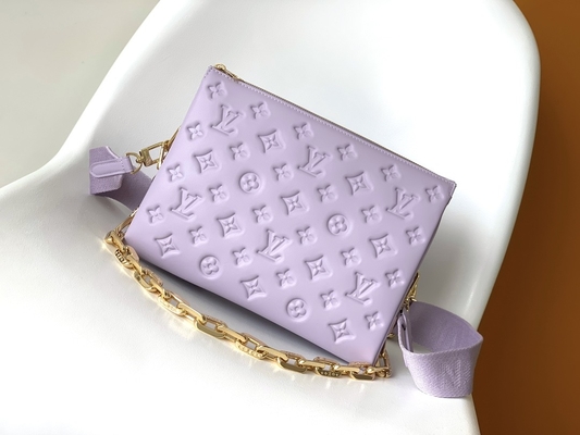 Ayçiçeği Monogram Kabartmalı Özel Markalı Çantalar Coussin PM Louis Vuitton Puffy Kuzu Derisi
