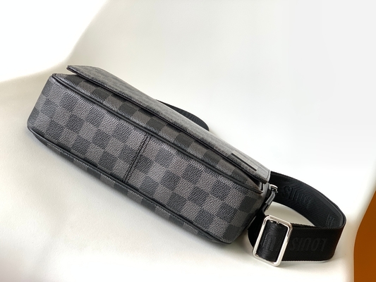 Louis Vuitton Markalı Erkek Çanta District PM Damier Messenger Çanta Grafit Siyah