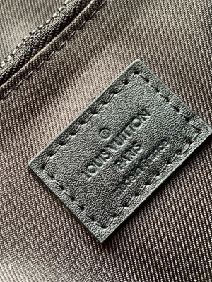 Charm S Lock Louis Vuitton Monogram Macassar Namlu Kılıfı Çanta Messenger