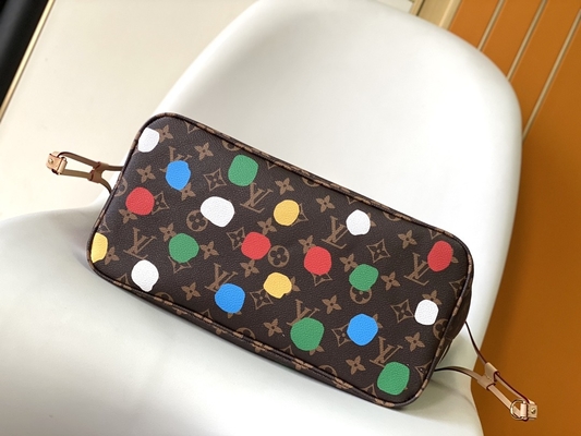 siyah LV X Yayoi Kusama Louis Vuitton Neverfull MM Monogram Çanta Çok Renkli