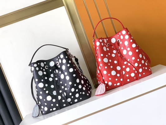 Bayan Beyaz Siyah NéOnoé MM Louis Vuitton Yayoi Kusama El Çantası