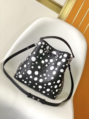 Bayan Beyaz Siyah NéOnoé MM Louis Vuitton Yayoi Kusama El Çantası