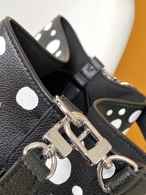 Bayan Beyaz Siyah NéOnoé MM Louis Vuitton Yayoi Kusama El Çantası