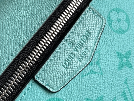 Louis Vuitton Markalı Erkek Çanta Monogram Unisex M30233 Outdoor Messenger &amp; Omuz Çantaları