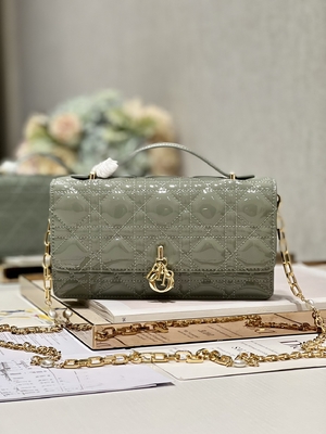 Markalı Lady Dior Patent Clutch Küçük İnci Siyah Kapaklı