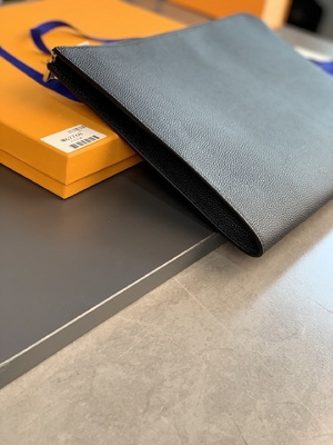 Tasarımcı Louis Vuitton Pochette Jour GM Cuir Taurillon Deri Siyah Siyah Çantalar