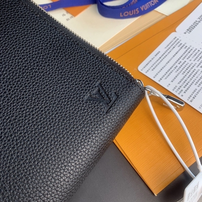 Tasarımcı Louis Vuitton Pochette Jour GM Cuir Taurillon Deri Siyah Siyah Çantalar
