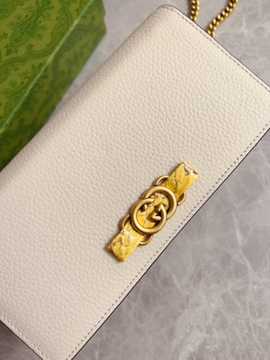 Açık Pembe Deri Mini Tasarımcı Cüzdanlar Gucci Python Zinciri Üzerinde Cüzdan WOC Kilitli G ile