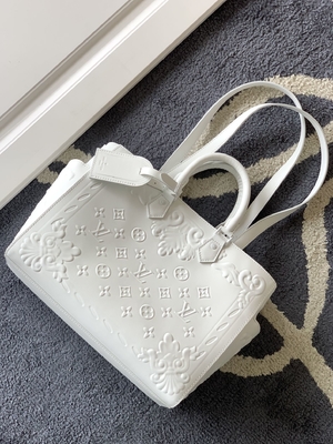 Beyaz Monogram Preloved Markalı Çanta Louis Vuitton Sac Plat Tote