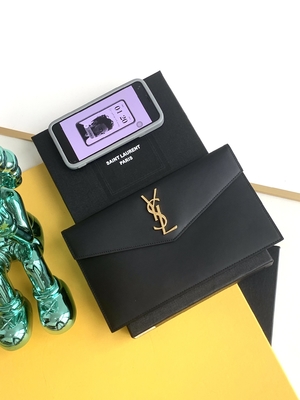 Kabartmalı Saint Laurent Preloved Markalı Çanta Uptown Deri Clutch Grain De Poudre