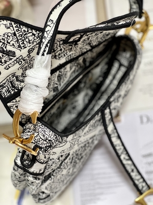 Kadın Nakış Dior Saddle Sling Çanta Patchwork 25cm 3 İç Cepli