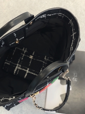 Chanel 2022 Sotheby's Özel Markalı Çantalar Tüvit Plaj Çantası FW Rainbow Tote