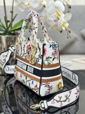 Çok Renkli Petites Fleurs Özel Markalı Çantalar Dior Medium D Lite Çanta